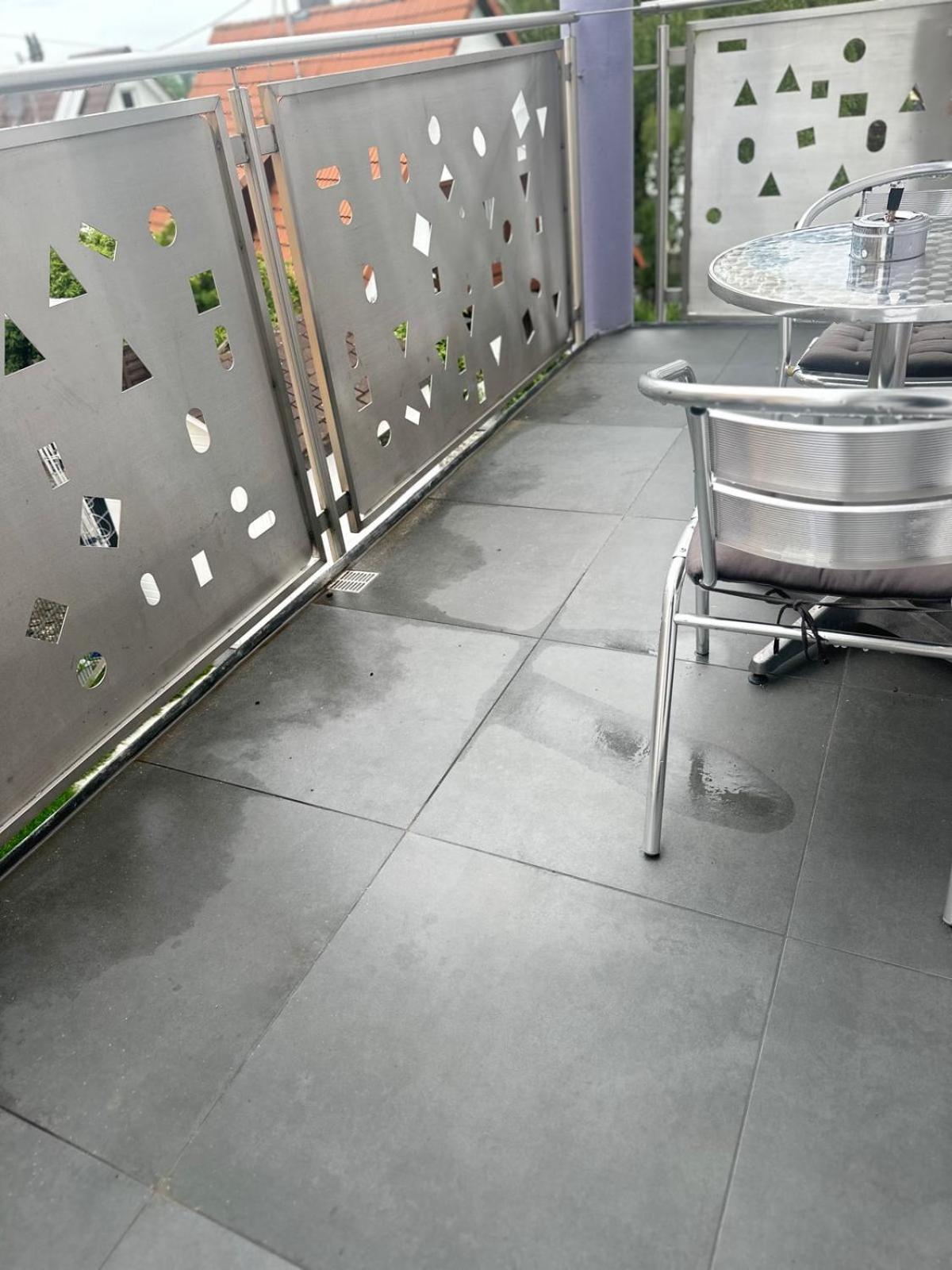 Flexible, Schoene Und Gut Aussehende Feriensuite ロイトリンゲン エクステリア 写真